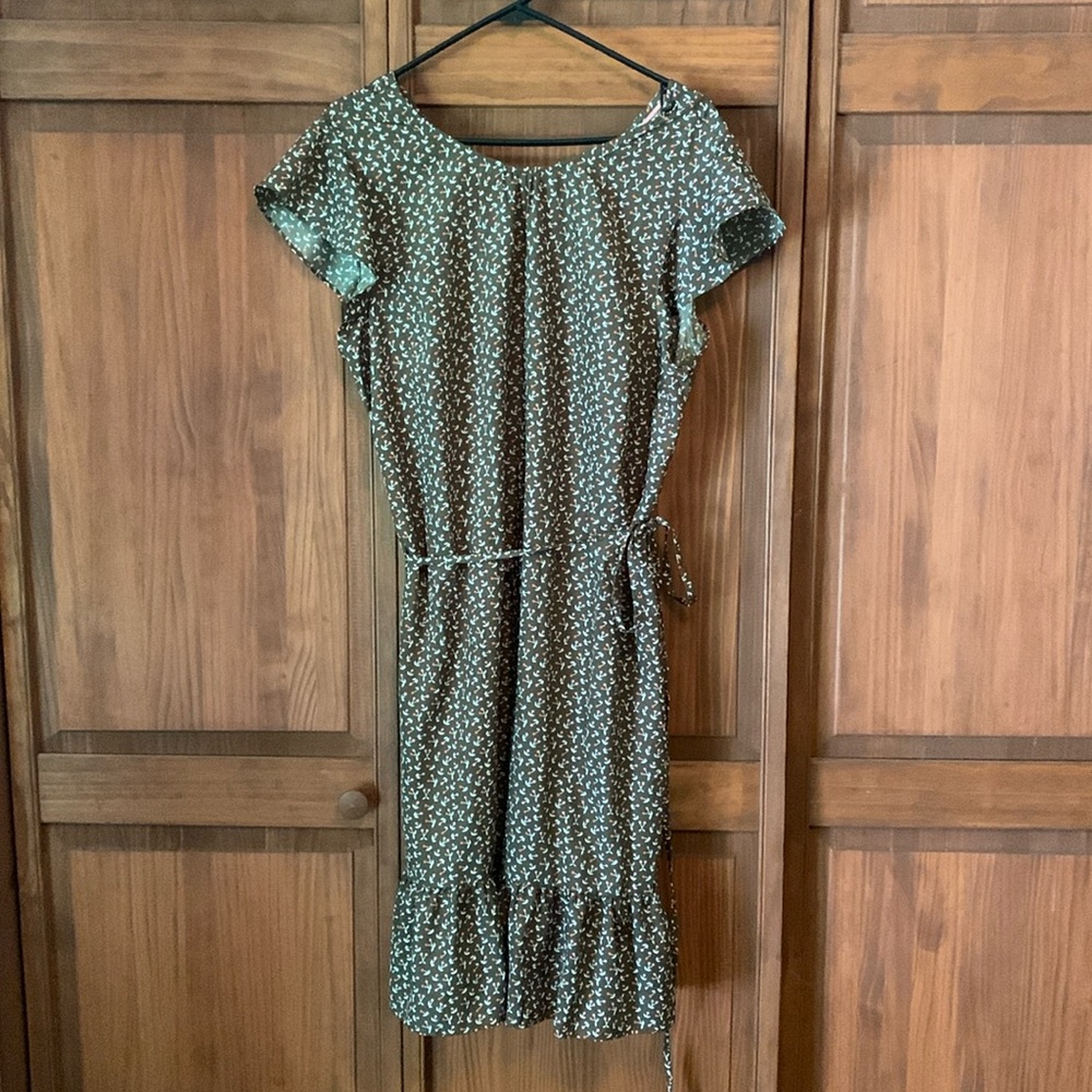 Boden short sleeve lightweight midi dress